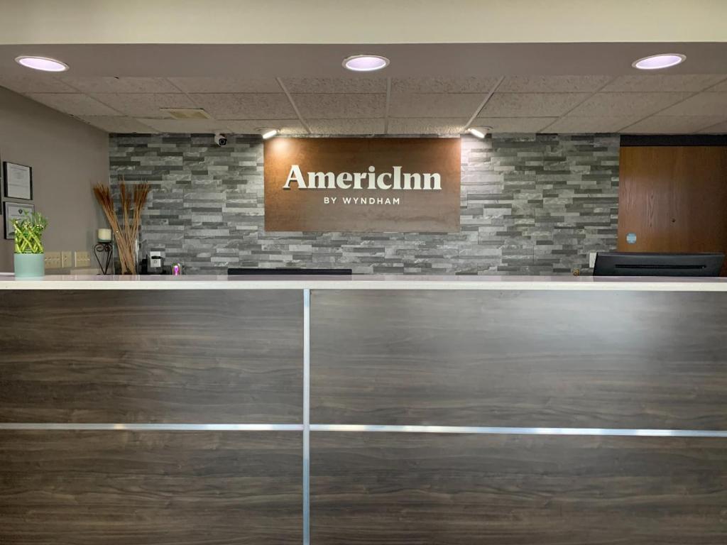Americinn By Wyndham Stuart Exteriör bild